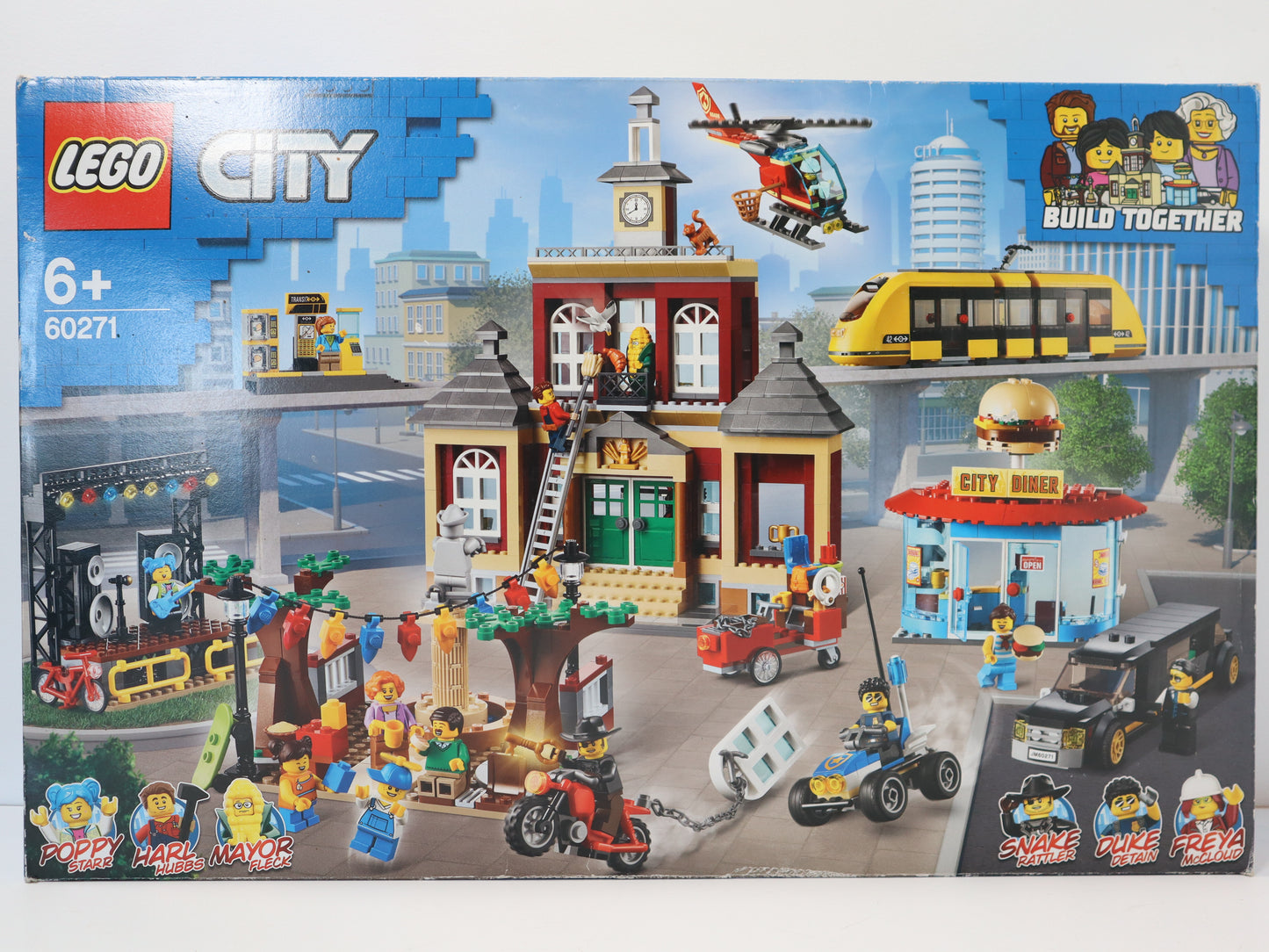 LEGO City - 60271 Main Square - Sealed